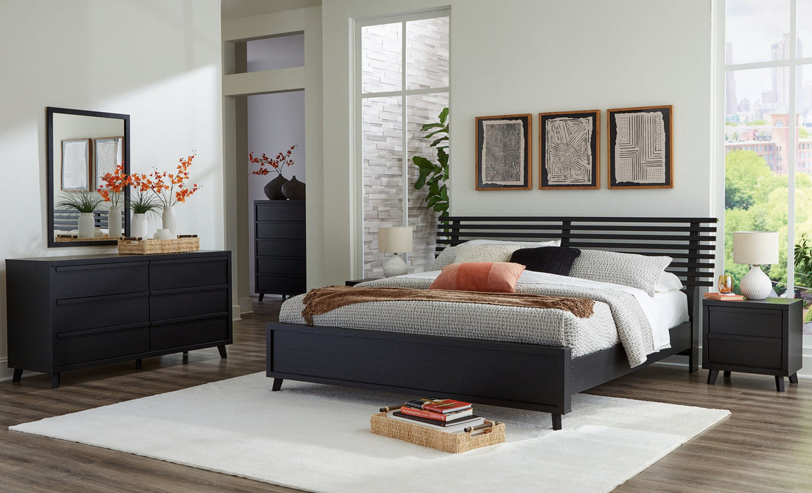 Danziar - 7 Pc. - Dresser, Mirror, Chest, King Slat Panel Bed - Black