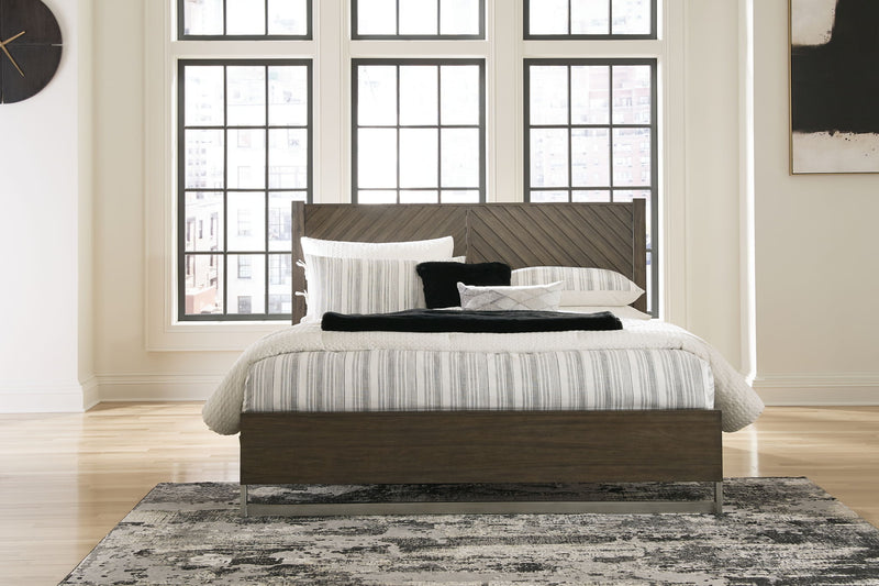 Arkenton - 7 Pc. - Dresser, Mirror, California King Panel Bed, 2 Nightstands - Grayish Brown