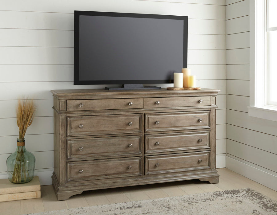 Highland - Dresser