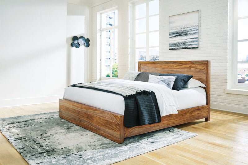 Dressonni - King Panel Bed - Brown