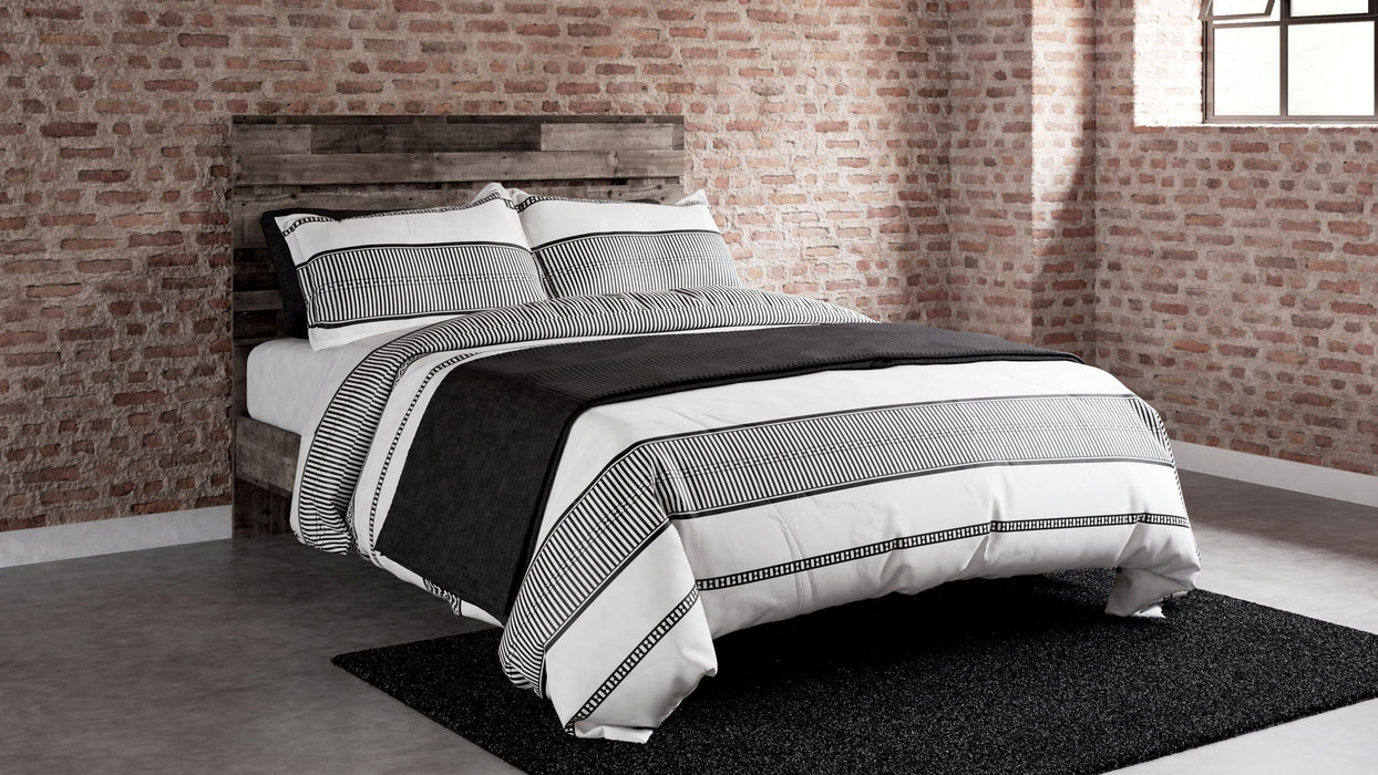 Neilsville - Panel Bed