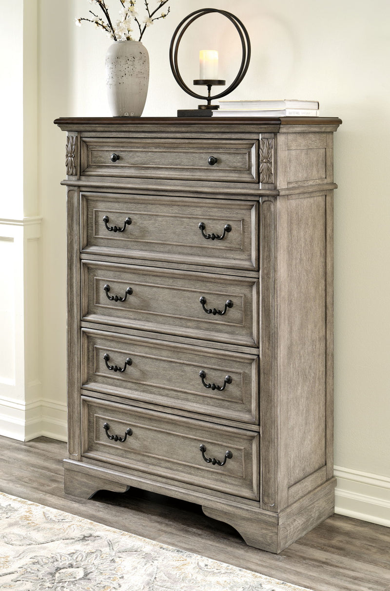 Lodenbay - 6 Pc. - Dresser, Mirror, Chest, California King Panel Bed - Antique Gray