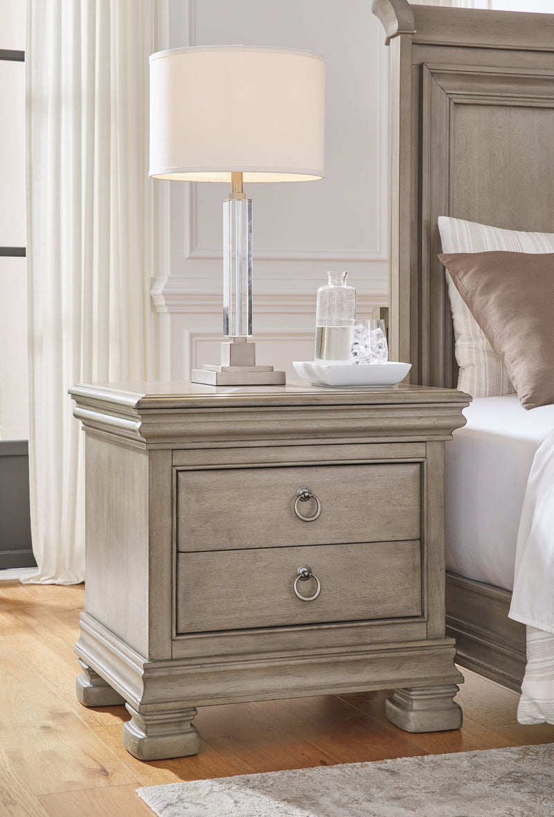 Lexorne - Three Drawer Night Stand - Gray