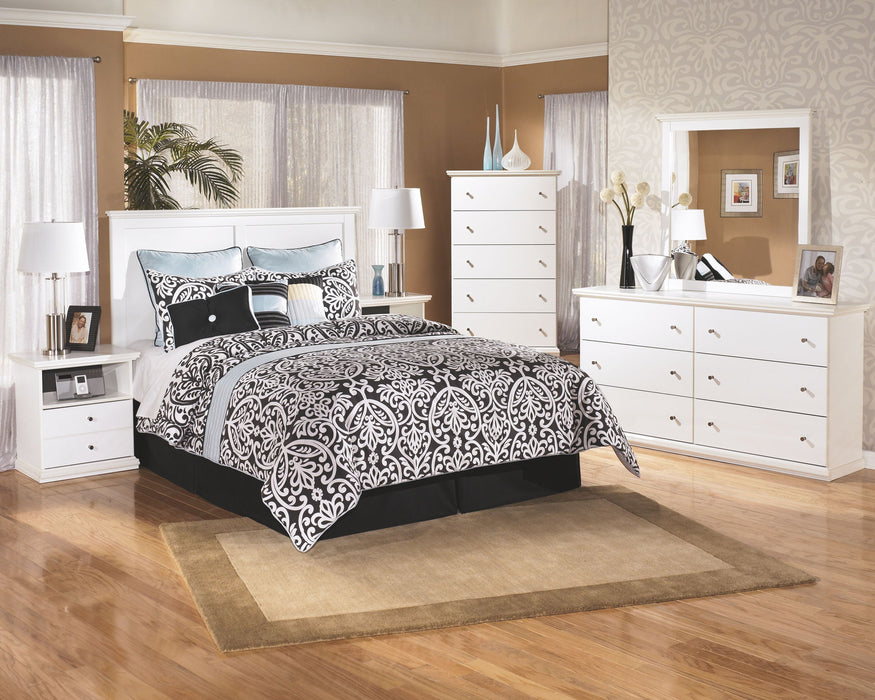 Bostwick Shoals - White - Five Drawer Chest